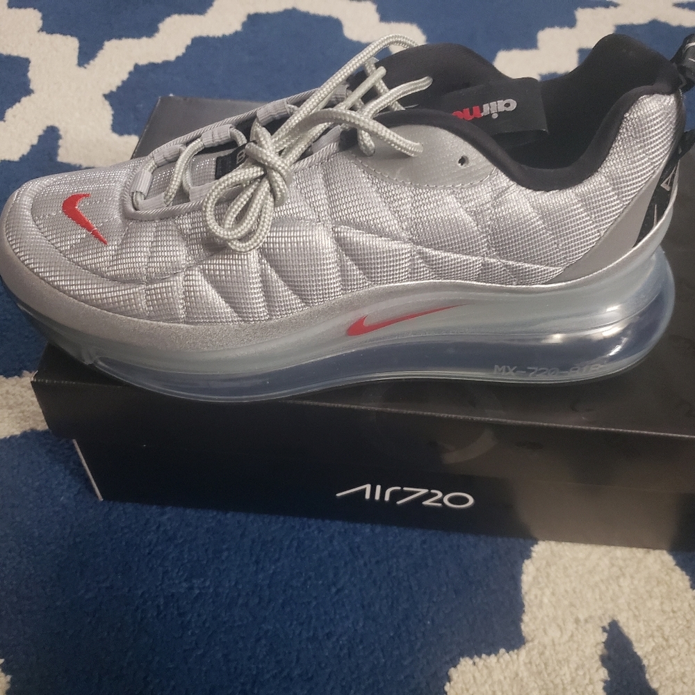Airmax 720 818